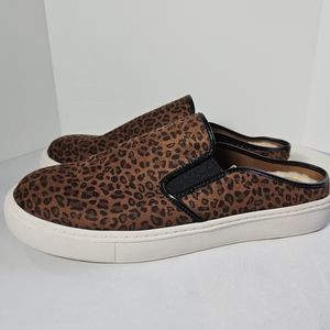 Time and Tru Rwin Gore Leopard Print Mule